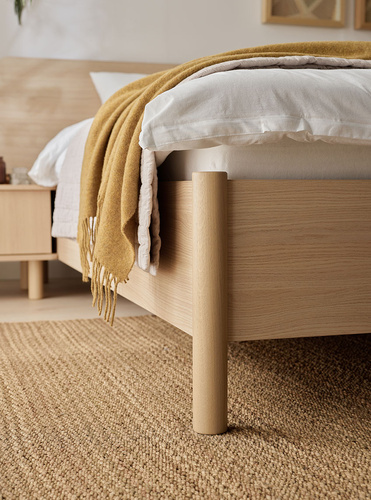 Lit avec appui-tête large avec sommier 160x200 OMM II chêne clair