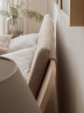 Lit avec appui-tête large avec sommier 140x200 OMM II chêne clair
