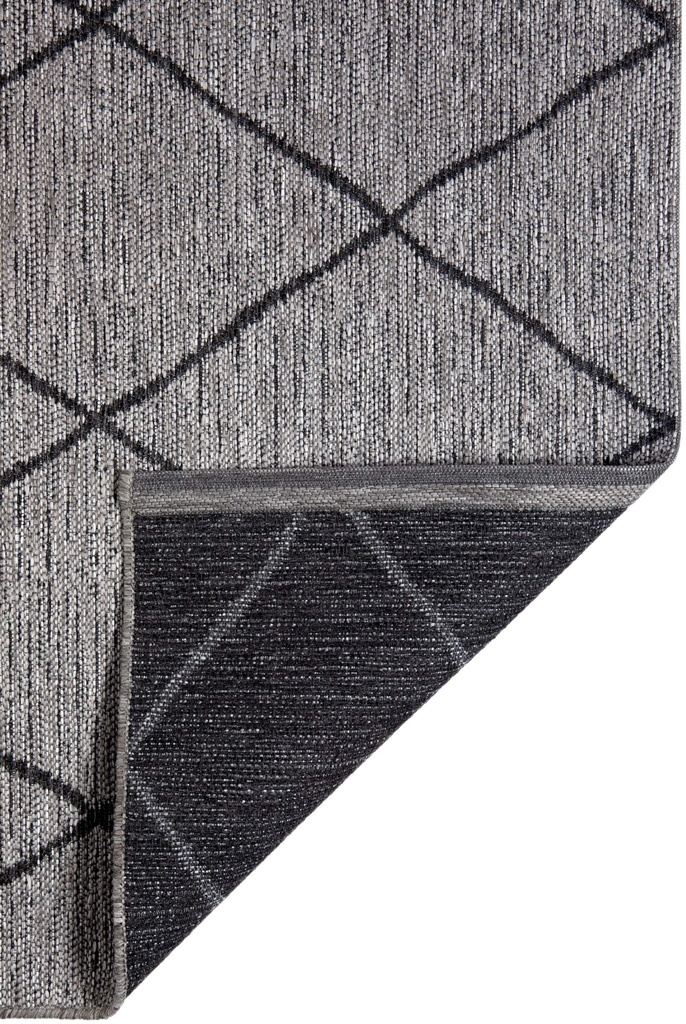 1230070000_PS5.jpg