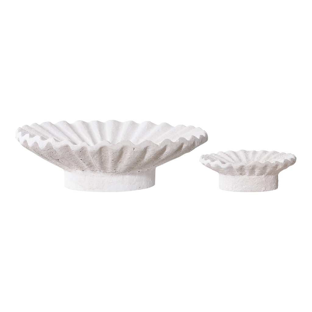 Bougeoirs en ciment blanc coquille