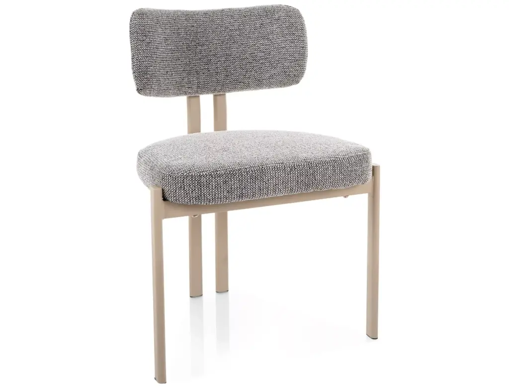 Chaise design Misaki - dossier incurvé et cadre en métal cachemire de style Japandi